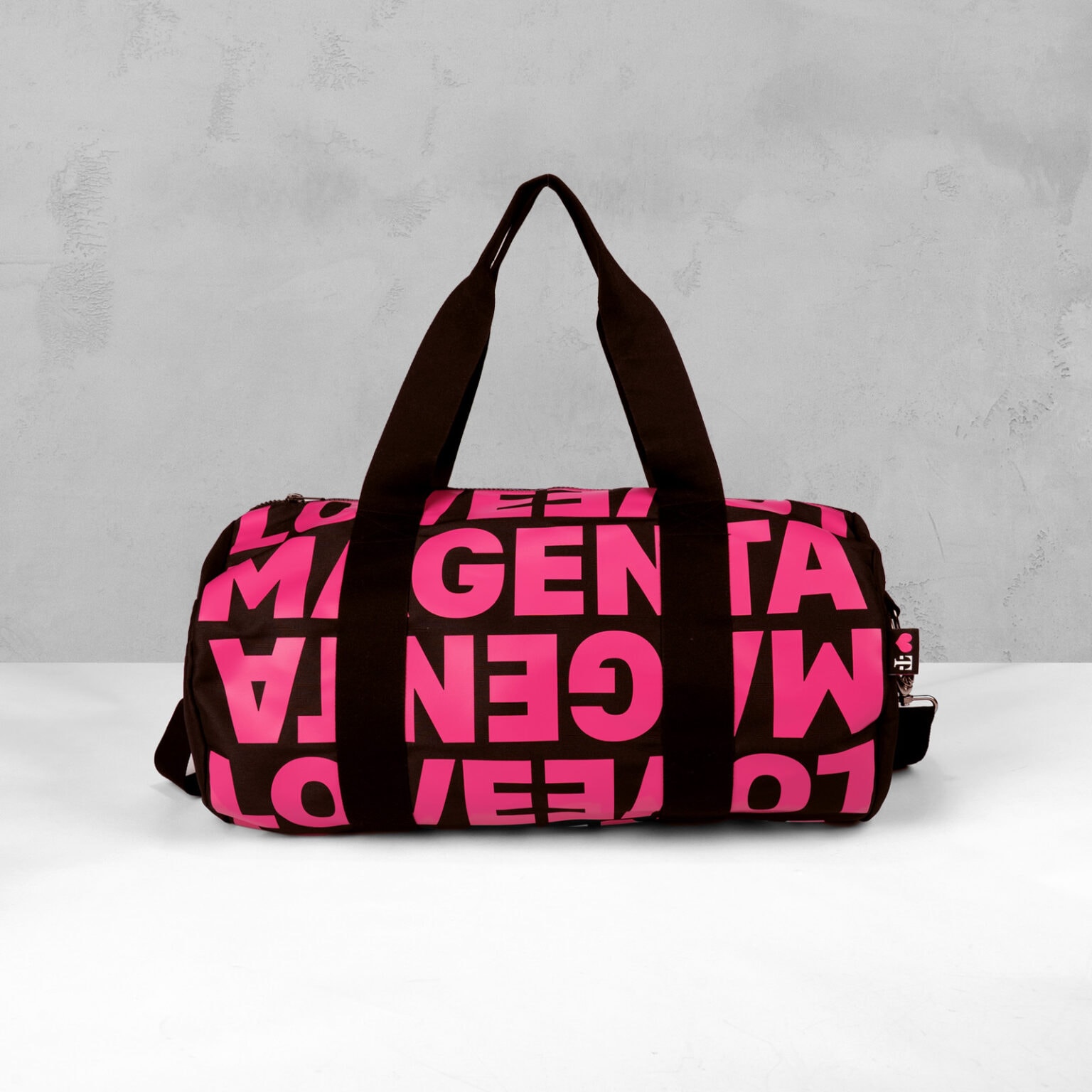 1013845_LOVEMAGENTADUFFLEBAG_01